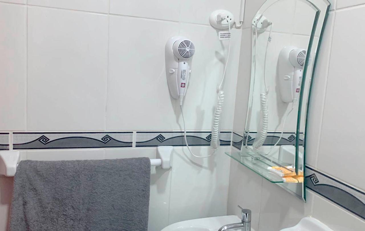 Hermoso dpto amoblado, 1 piso, wifi, terraza y cochera en San Miguel Lima Exterior foto